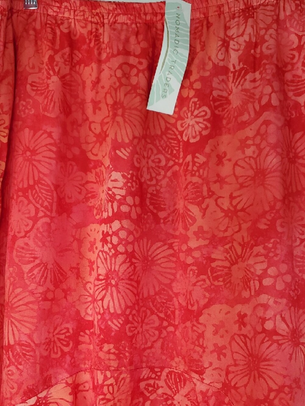 NWT Nomadic Traders Red Floral Flowy Midi Skirt Size Large - Picture 4 of 10